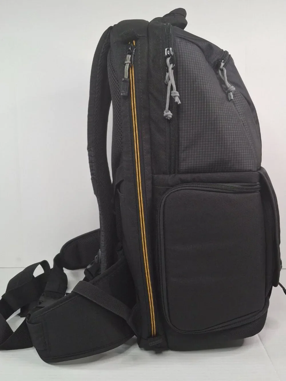 Lowepro-Fastpack BP 250 AW II Black Multi Compartment Camera Laptop Backpack